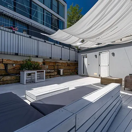 Romanticni Ob Morju - Happy * קופר