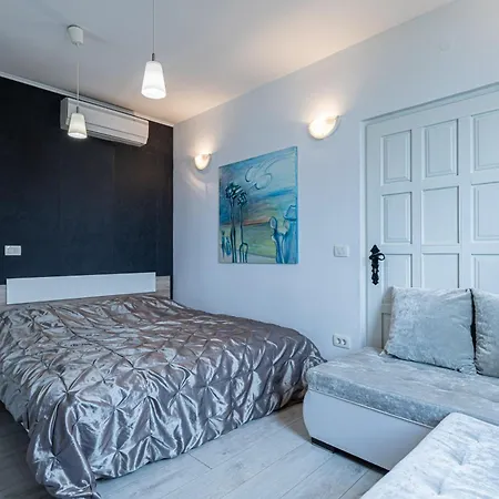 Апартаменты Romanticni Ob Morju - Happy Копер