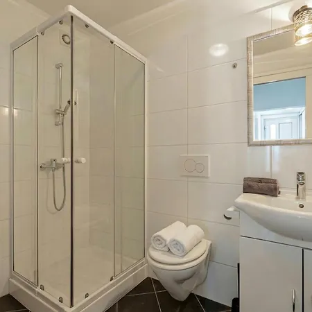 Romanticni Ob Morju - Happy Apartment *